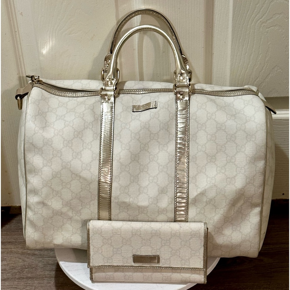 *AUTHENTIC* Gucci Boston Supreme Joy W/ Matching Wallet **VERY NICE CONDITION**